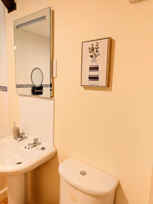 Cosy Central Modern Apartment Nantwich Εξωτερικό φωτογραφία